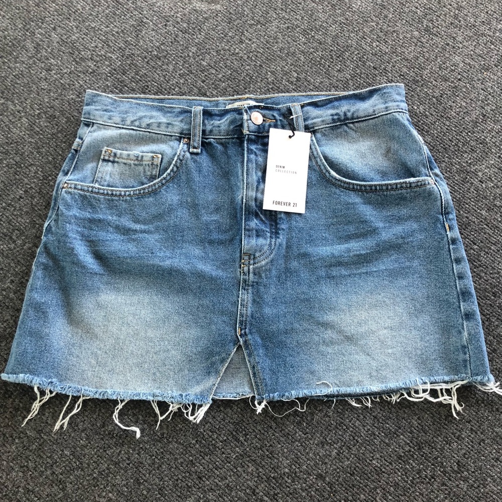 Forever 21 denim skirt ✨💥🌸